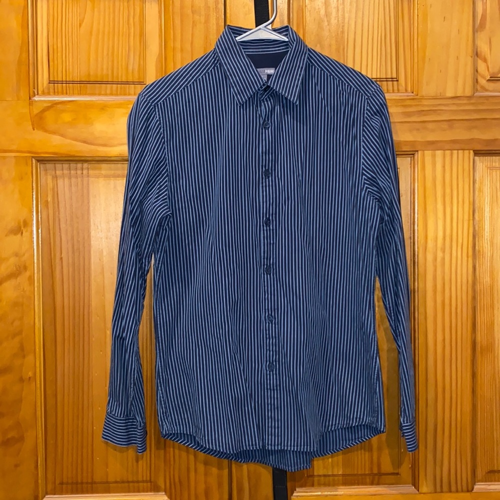 H&M Navy Blue Long Sleeve Button-Up with White Stripes Men’s Small